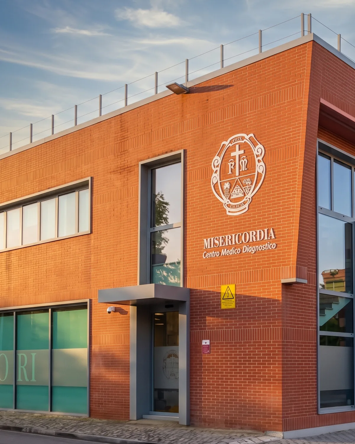Ingresso del Centro Medico Diagnostico in Via delle Fiascaie