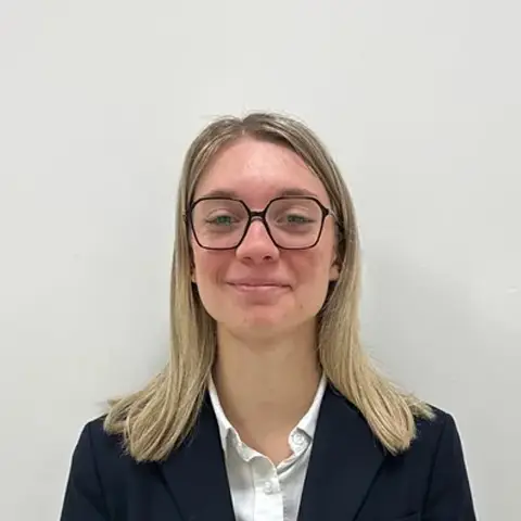 Mariagiulia, Accettazione